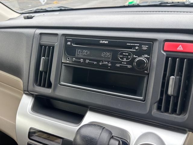 0541773A30261008W00114.jpg
