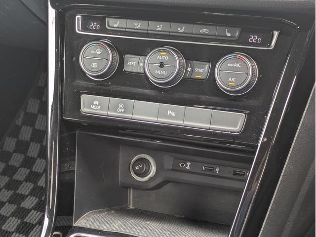 0207643A30261009W00116.jpg