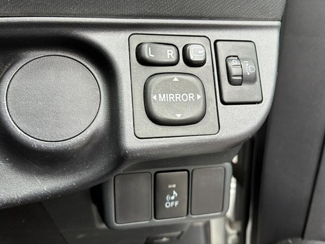 0541751A30261021W00806.jpg