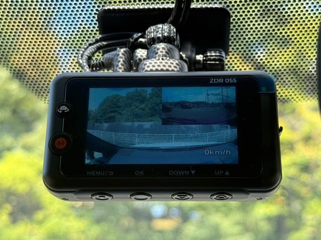 26688218_carP_l_7.jpg