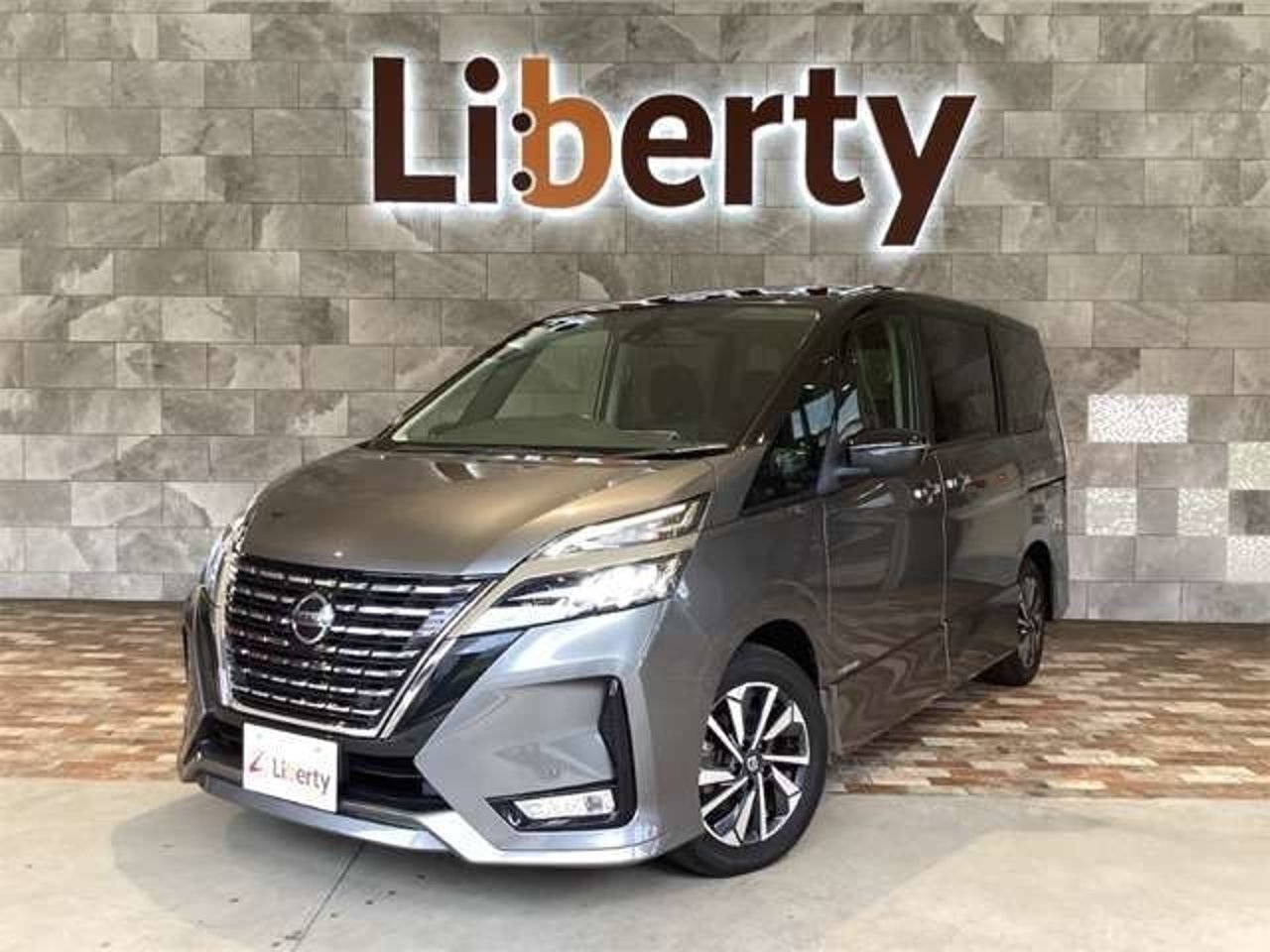 2021 Nissan Serena, photo 1 of 1