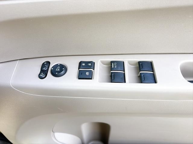 0203922A30261023W00718.jpg