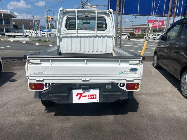 1101444A30260727W00216.jpg