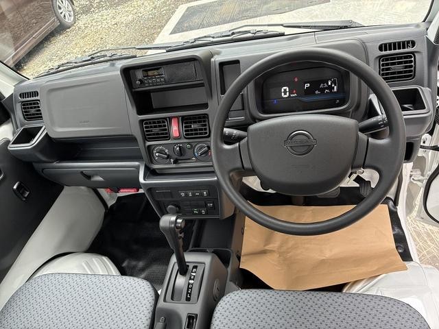 0940215A30260908W00202.jpg