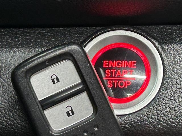 0704328A30261029W00111.jpg