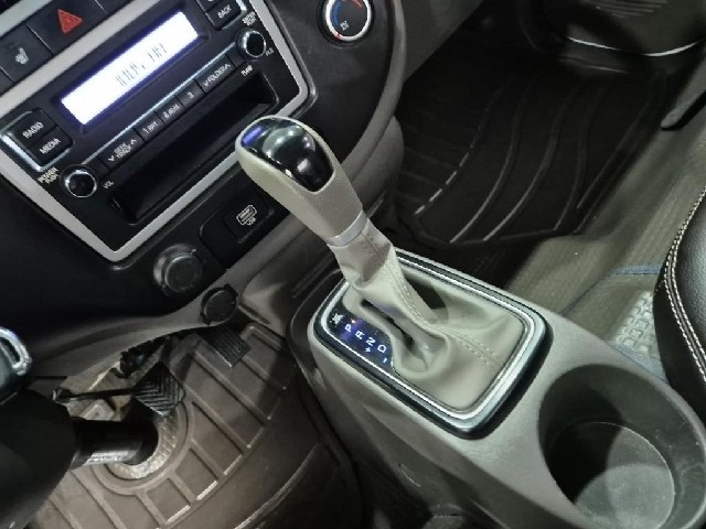 6081000838R7.jpg