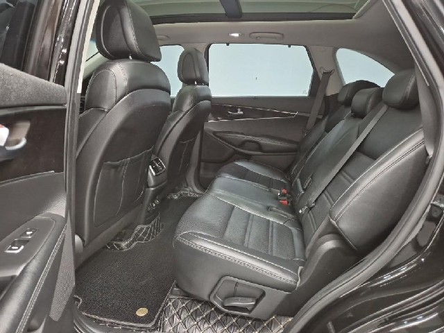 6081000773R12.jpg