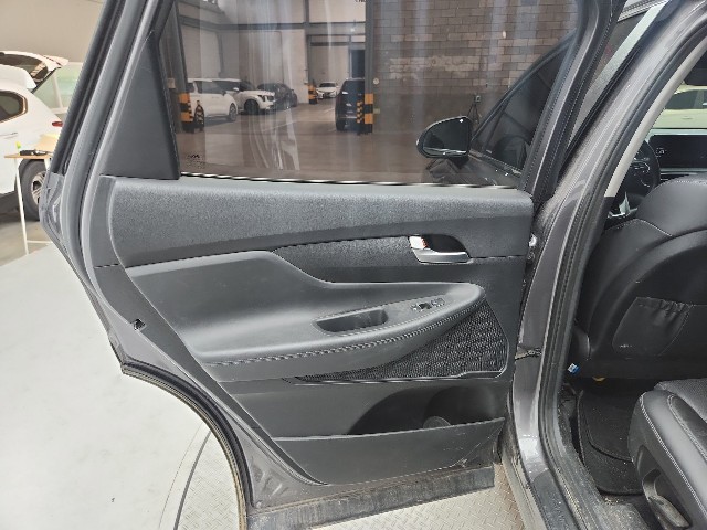 lotterental_102850113_cfG5X_6.jpg
