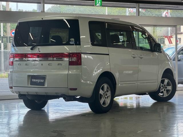 26689324_carP_l_8.jpg