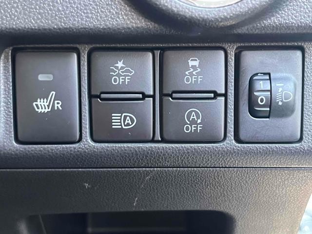 0561254A30261005W00209.jpg