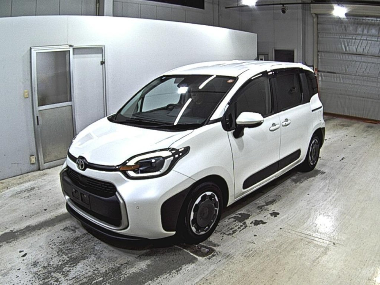 2023 Toyota Sienta Standard for sale in Kenya