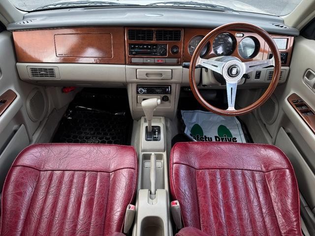 0208398A30261021W00115.jpg