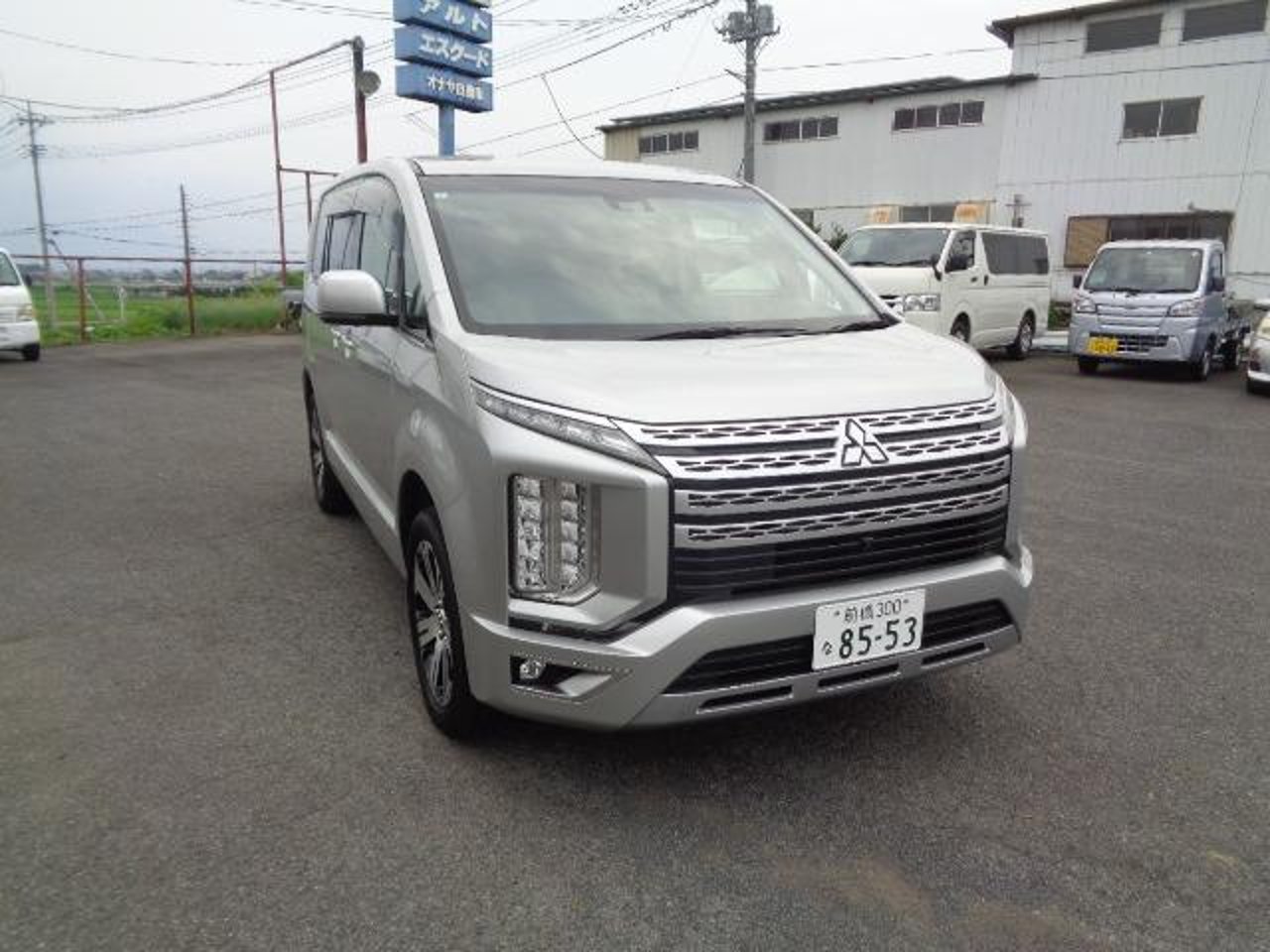 2020 Mitsubishi Delica, photo 1 of 1