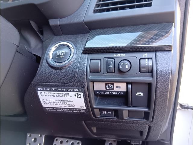 9900182A30261002W00112.jpg