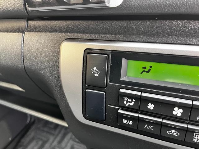 0500199A20261008W00115.jpg