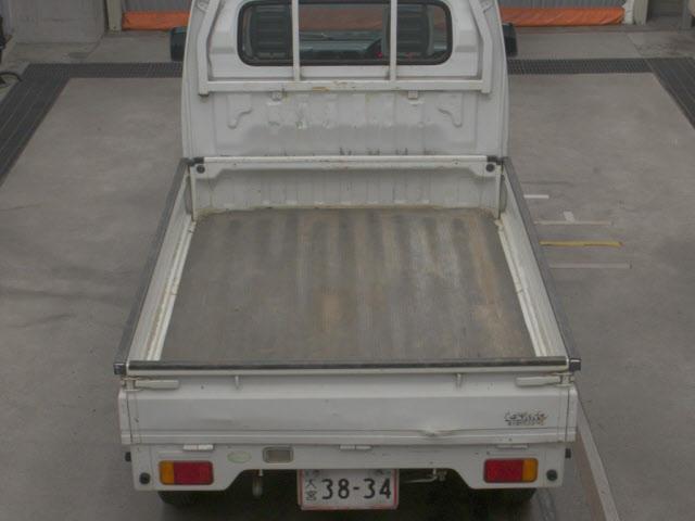 7fde2cceb95ed8c1492fc004fc773cc0.jpg