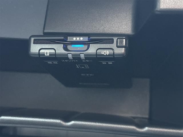 0601472A30260901W00116.jpg