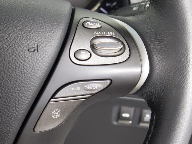 0560700A30261021W00505.jpg