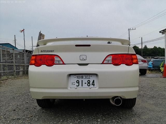 9510199A30260712W00104.jpg