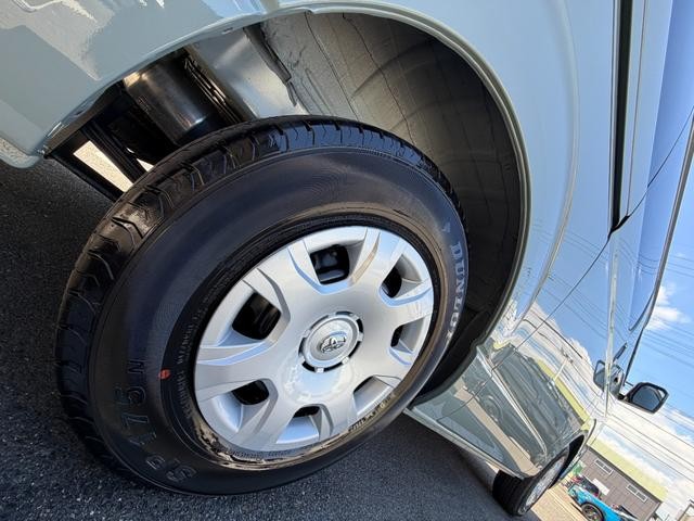 0520056A30261018W00109.jpg