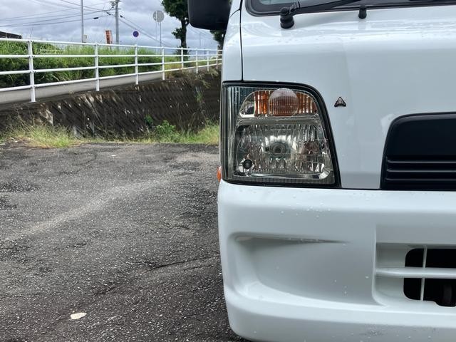 0802916A30261029W00104.jpg