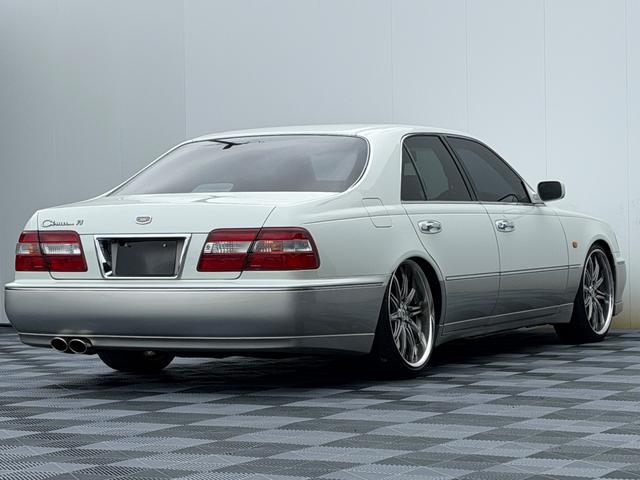 0540491A30260621W00213.jpg