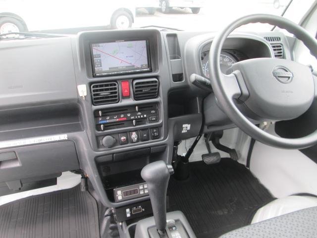 0550673A30260621W00214.jpg