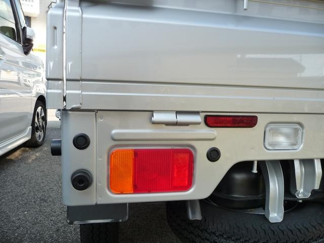 0740004A30261021W00116.jpg