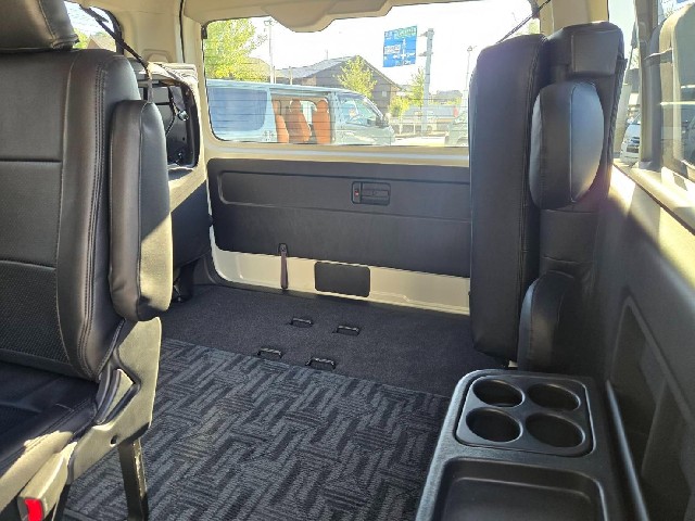db18ec70f12e9eef95a703eba8657a1e.jpg