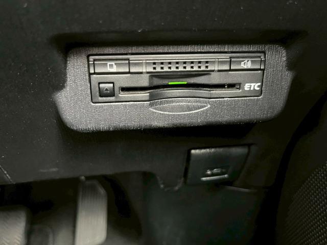 0560808A30260621W00104.jpg