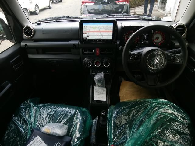 1020002A30260827W00105.jpg