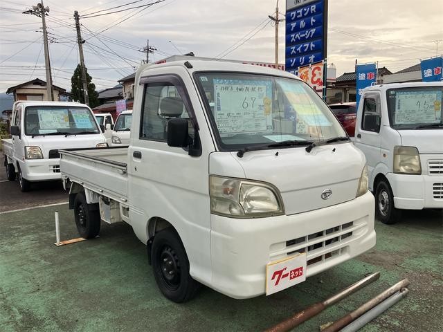 9030857A30261019W00401.jpg