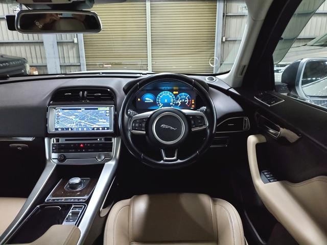 9570966A30261029W00303.jpg