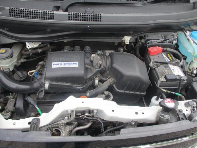 0400382A30261021W00106.jpg