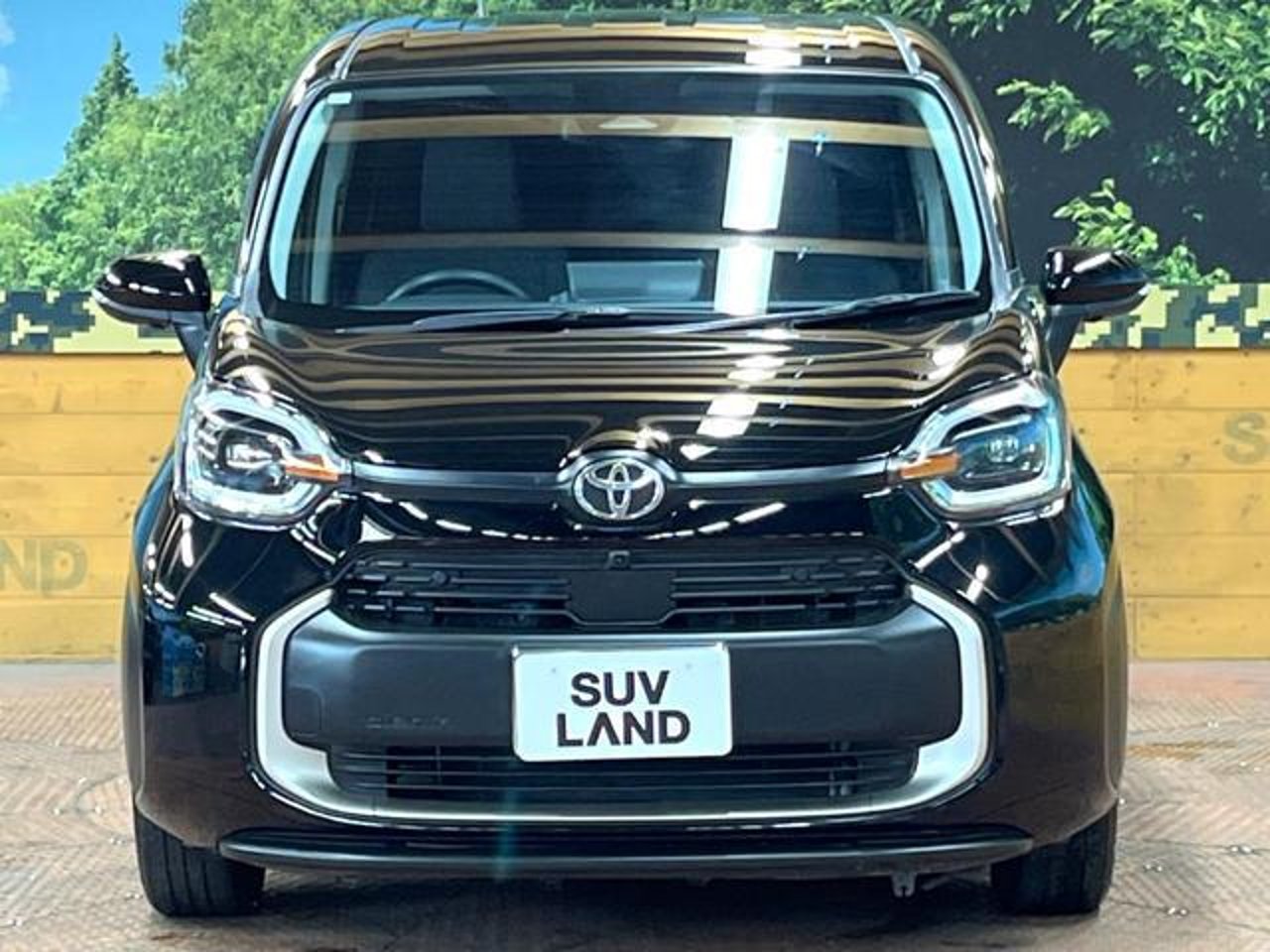 2024 Toyota Sienta, photo 1 of 1