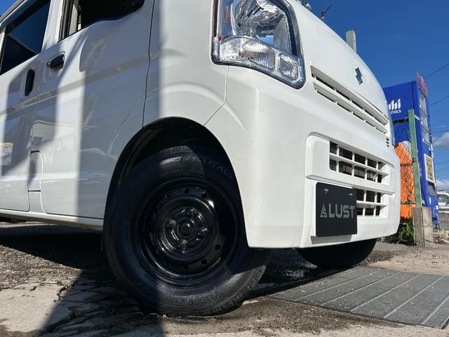 0704322A30261009W00112.jpg