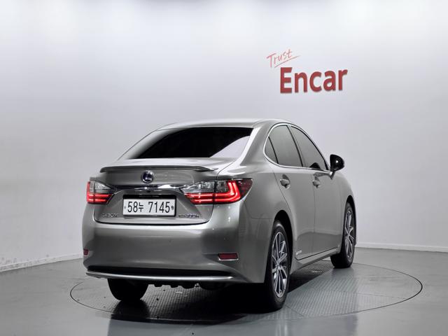 70eb1bef52f29605bf2a33d6f9e436e5.jpg