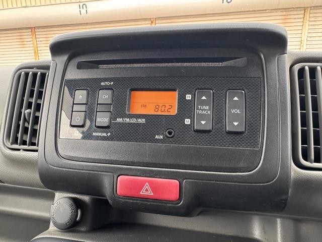 0704910A30260917W00318.jpg