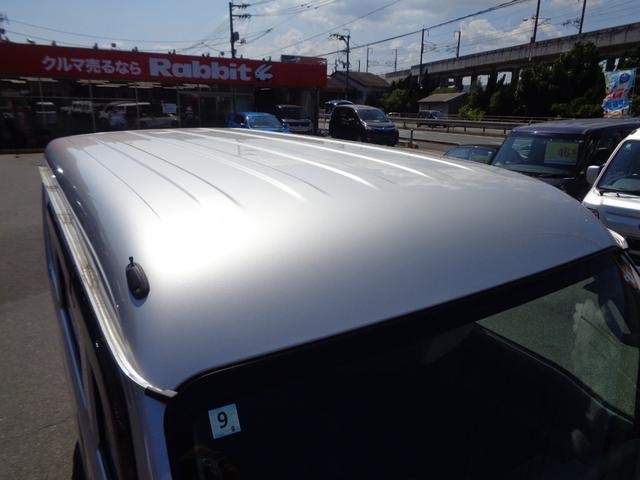 2504817A30260806W00214.jpg