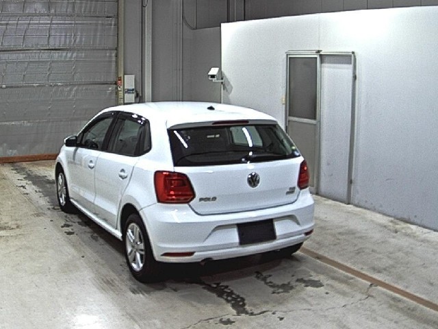 f7b318c43a1ac5c17e826fca443b02e4.jpg