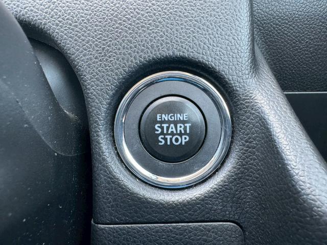 0740054A30260515W00111.jpg