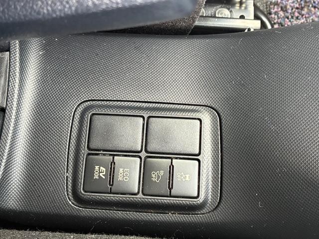0203990A30261021W00112.jpg