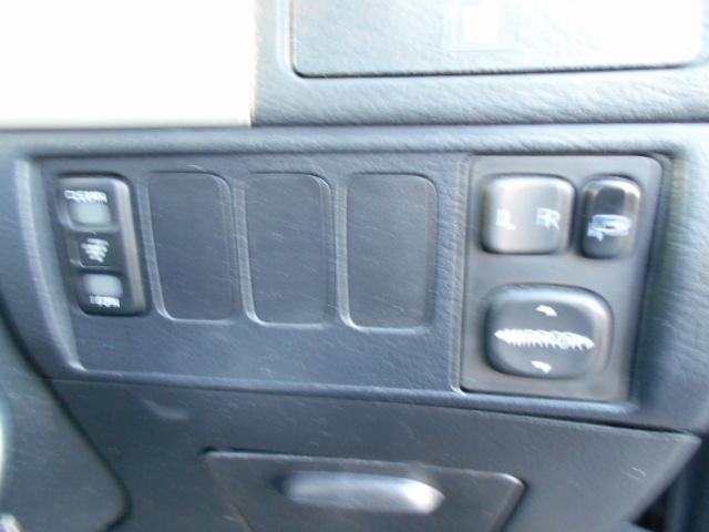 1301024A30231109W00216.jpg