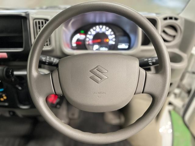 0500987A30261029W00114.jpg