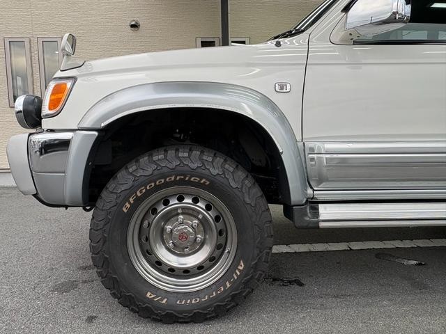 1003257A30260926W00213.jpg