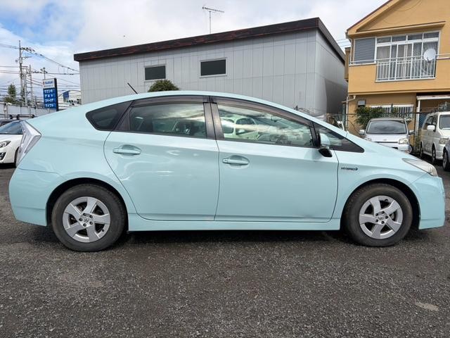 0520620A30261027W00403.jpg