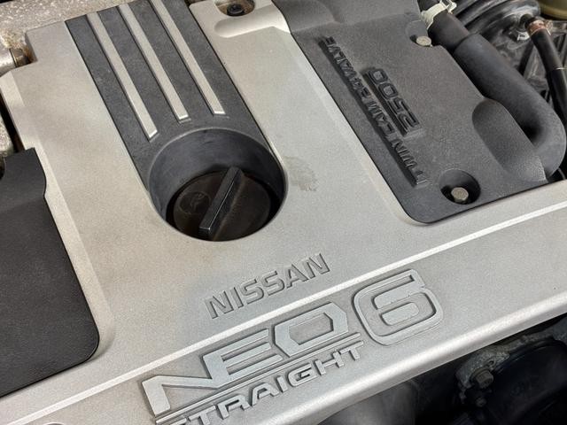 0541697A30261001W00111.jpg