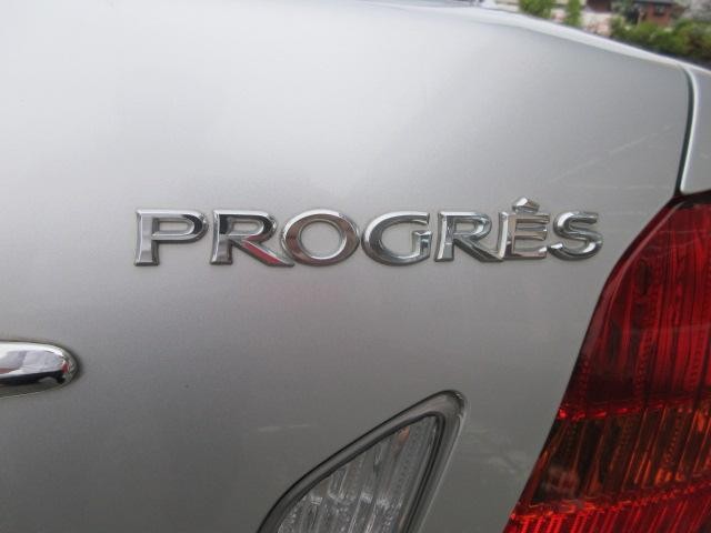 0205397A30261009W00111.jpg