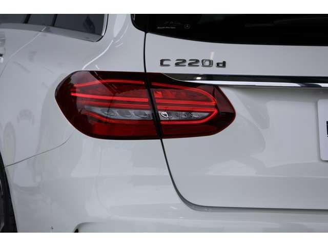 699cb8fc8940e83902e63b0f801b7190.jpg