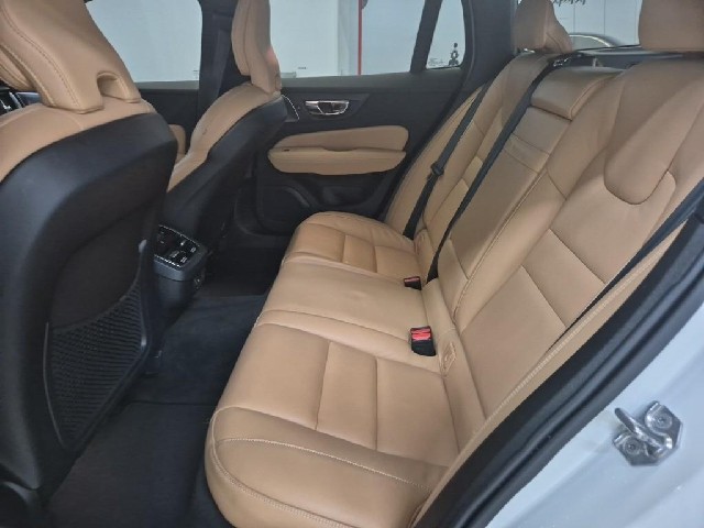 6061000897R12.jpg
